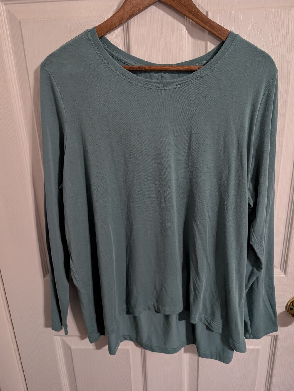 Athleta Womens Top Green With Ease Long Sleeve Shirt Size Large